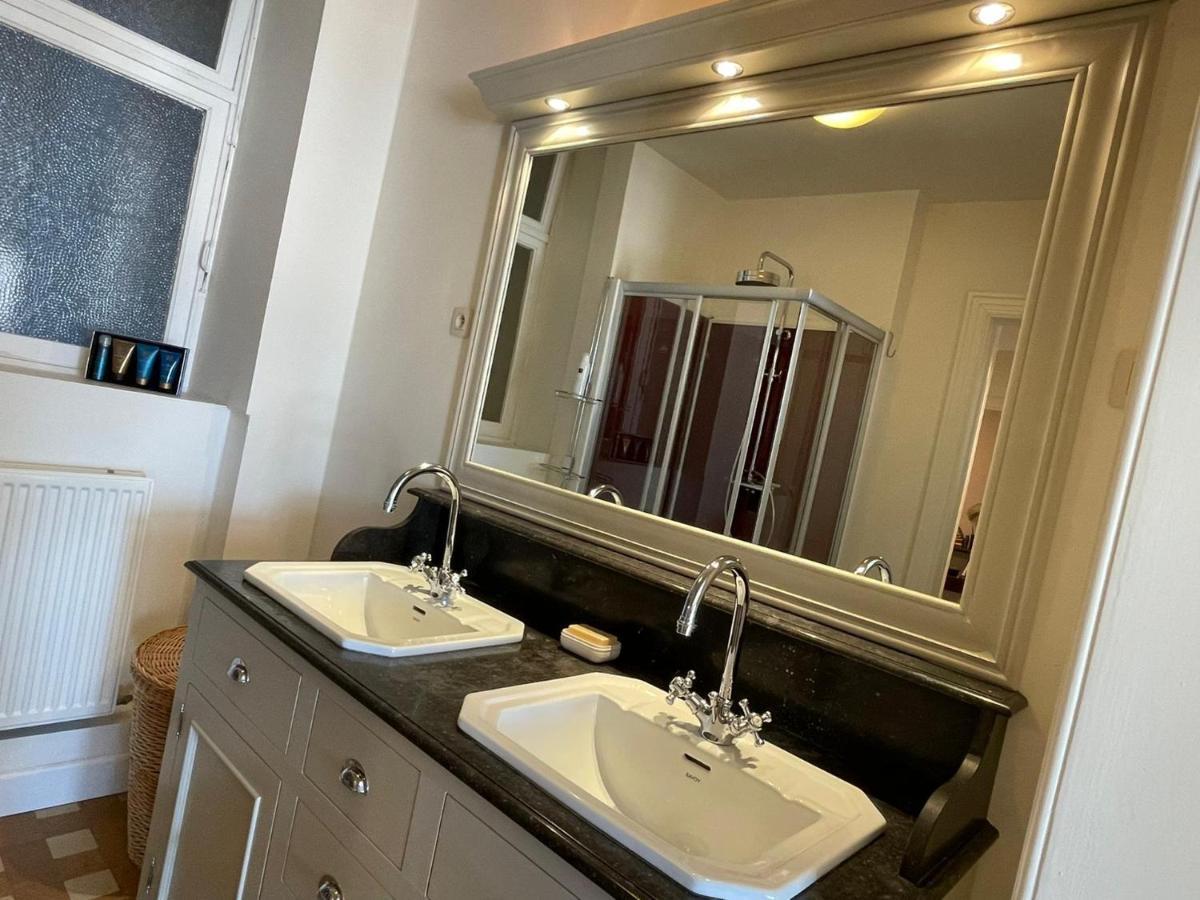Uniek Appartement Op De Zeedijk Met Parking Oostende Dış mekan fotoğraf